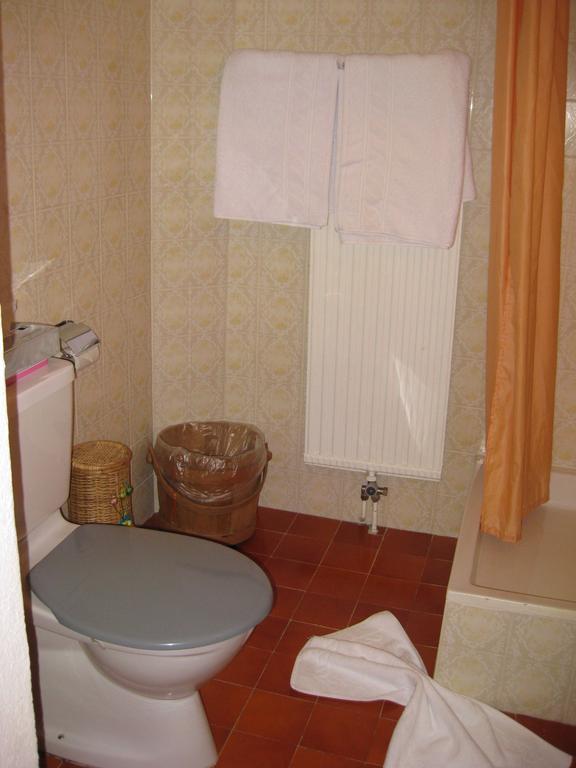 Garni Fluela Susch Otel Oda fotoğraf
